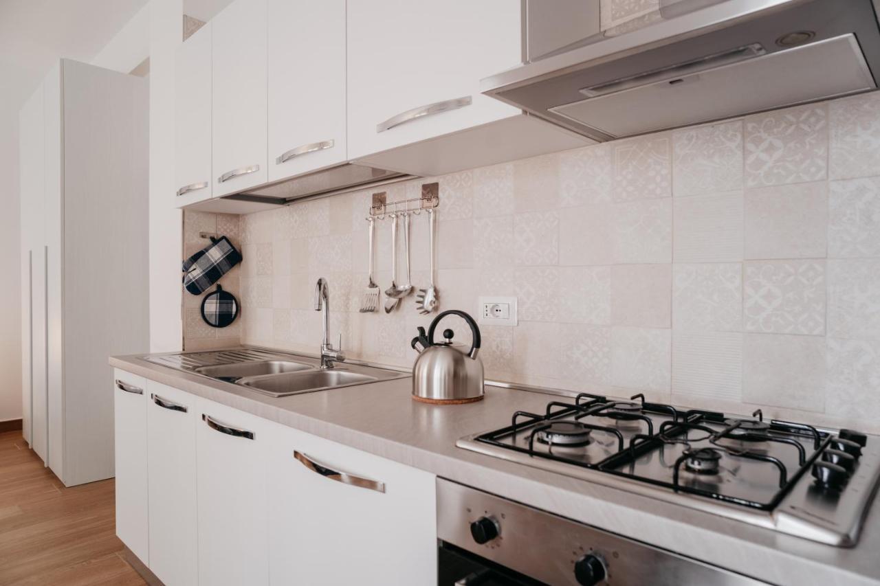 Brombeis Aurea By Casanapoletana - Town Center Apartment Наполи Екстериор снимка